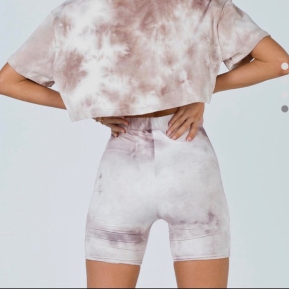 PRINCESS POLLY *NWT* {6} Shelton Shorts Beige - Picture 3 of 4